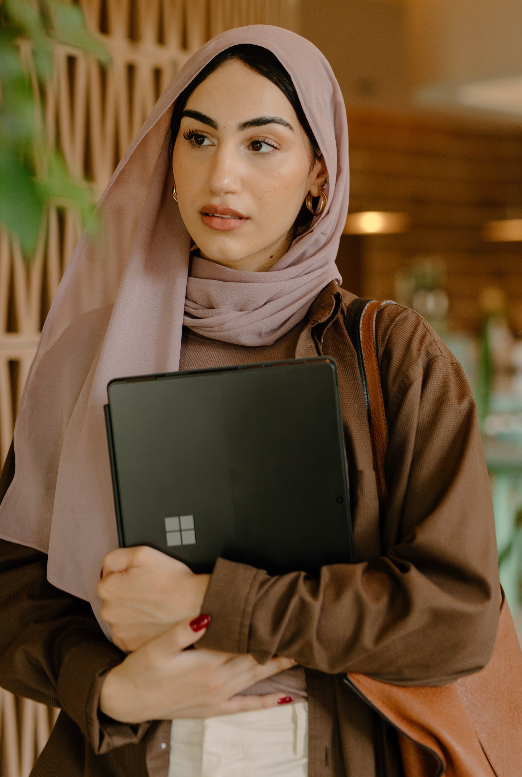 THE POWER OF VULNERABILITY TO HEAL AND FEEL EMPOWERED