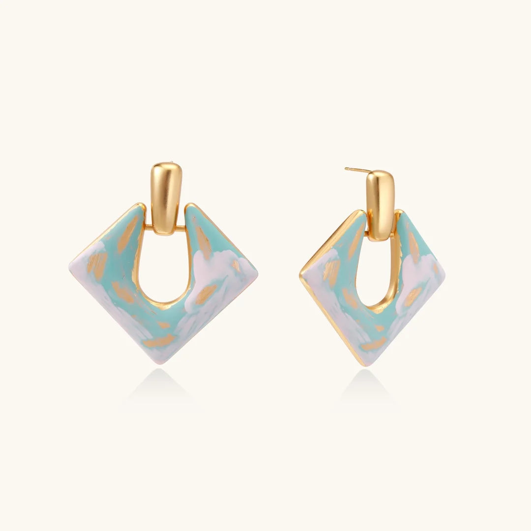 Enchanting Drop Earrings for Your Everyday Elegance