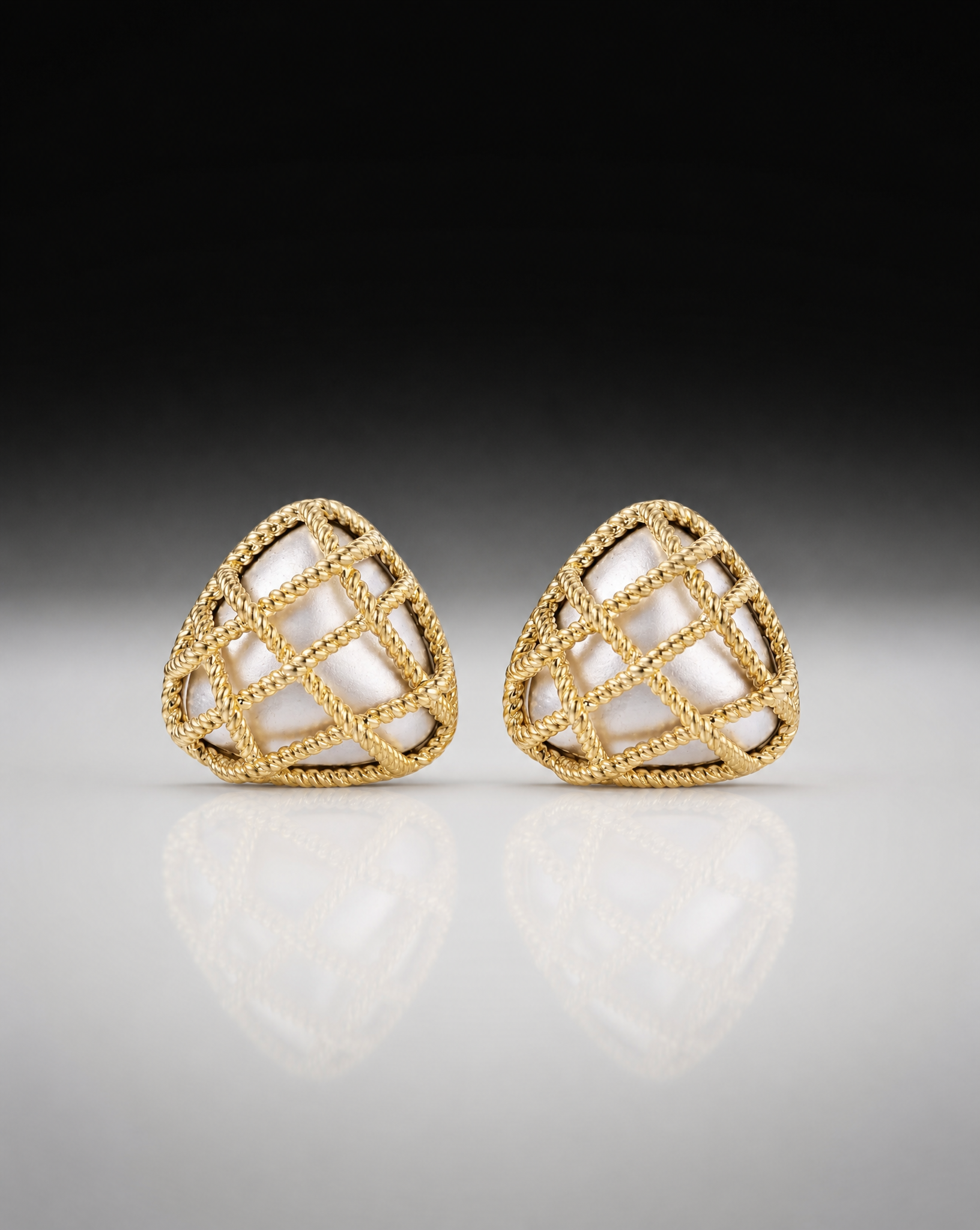 Twisted Lattice Studs